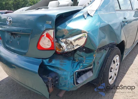 2010 Toyota Corolla Le z USA, uszkodzony, nr VIN 2T1BU4EE7AC239996